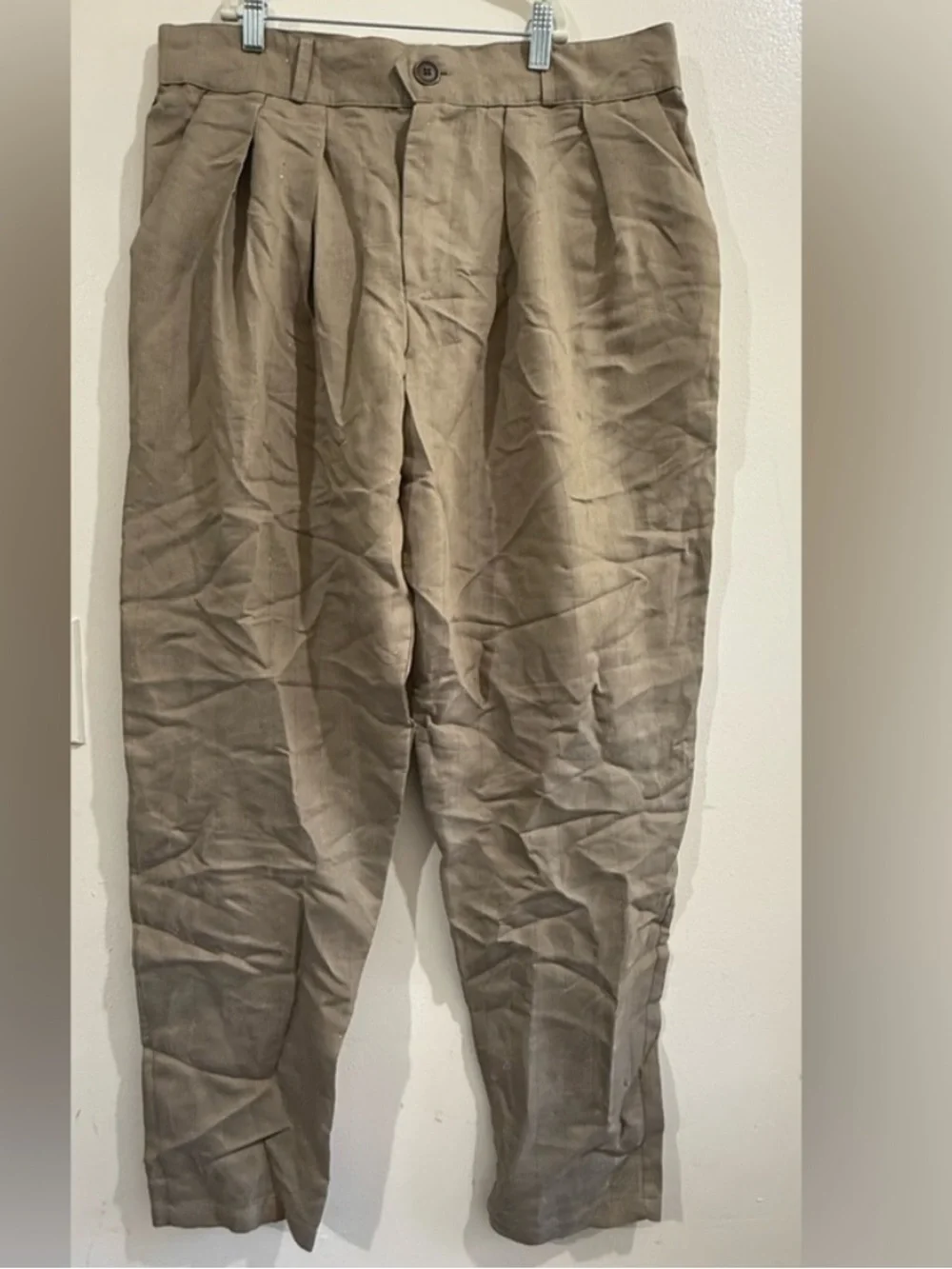 DANTE Men's Pleated Chino Pants in Taupe